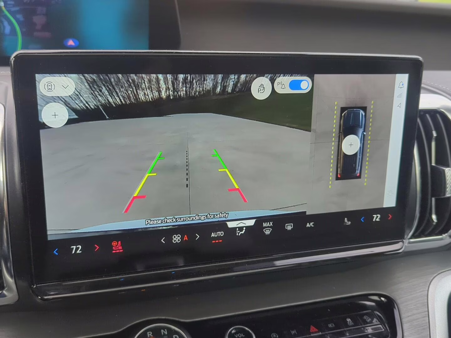 2025 Space Silver Ford Expedition Platinum 4X4 SUV