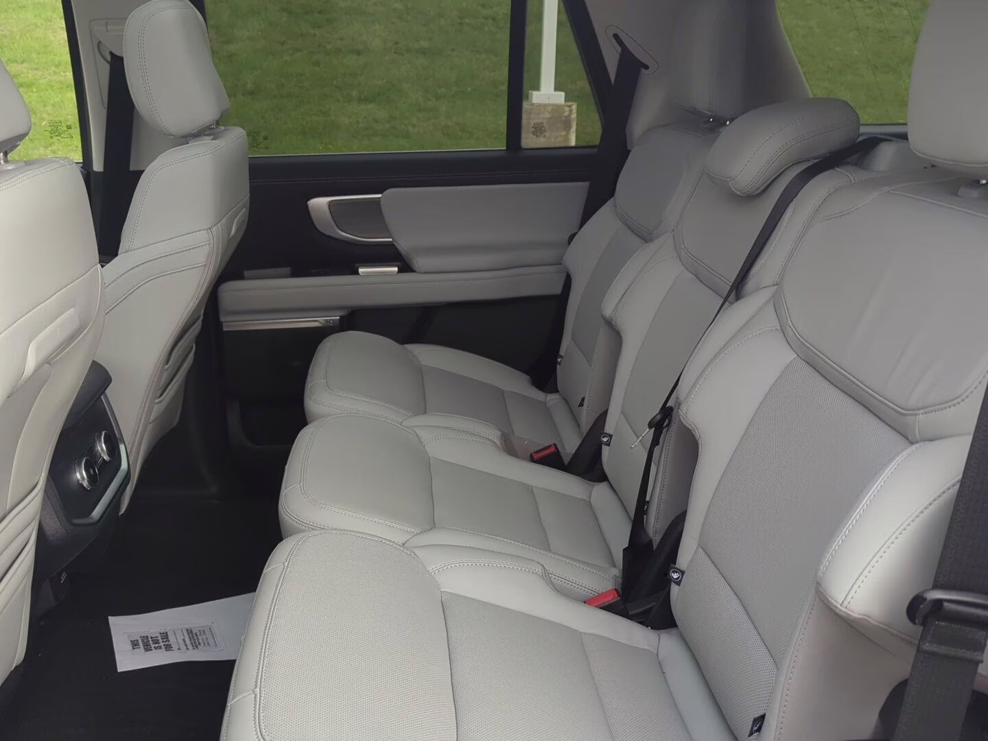 2025 Space Silver Ford Expedition Platinum 4X4 SUV