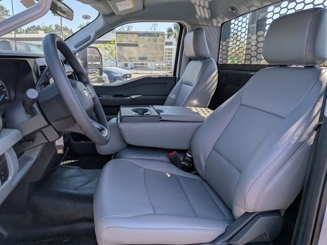 2026 Oxford White Ford Super Duty F-350 DRW XL 4X4 Truck