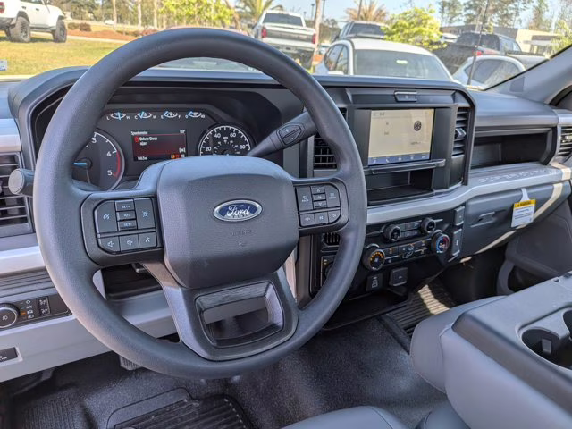 2026 Oxford White Ford Super Duty F-350 DRW XL 4X4 Truck