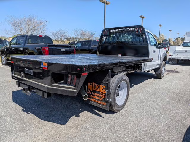2026 Oxford White Ford Super Duty F-450 DRW XL 4X4 Truck