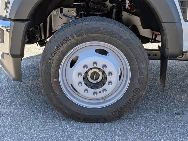 2026 Oxford White Ford Super Duty F-450 DRW XL 4X4 Truck