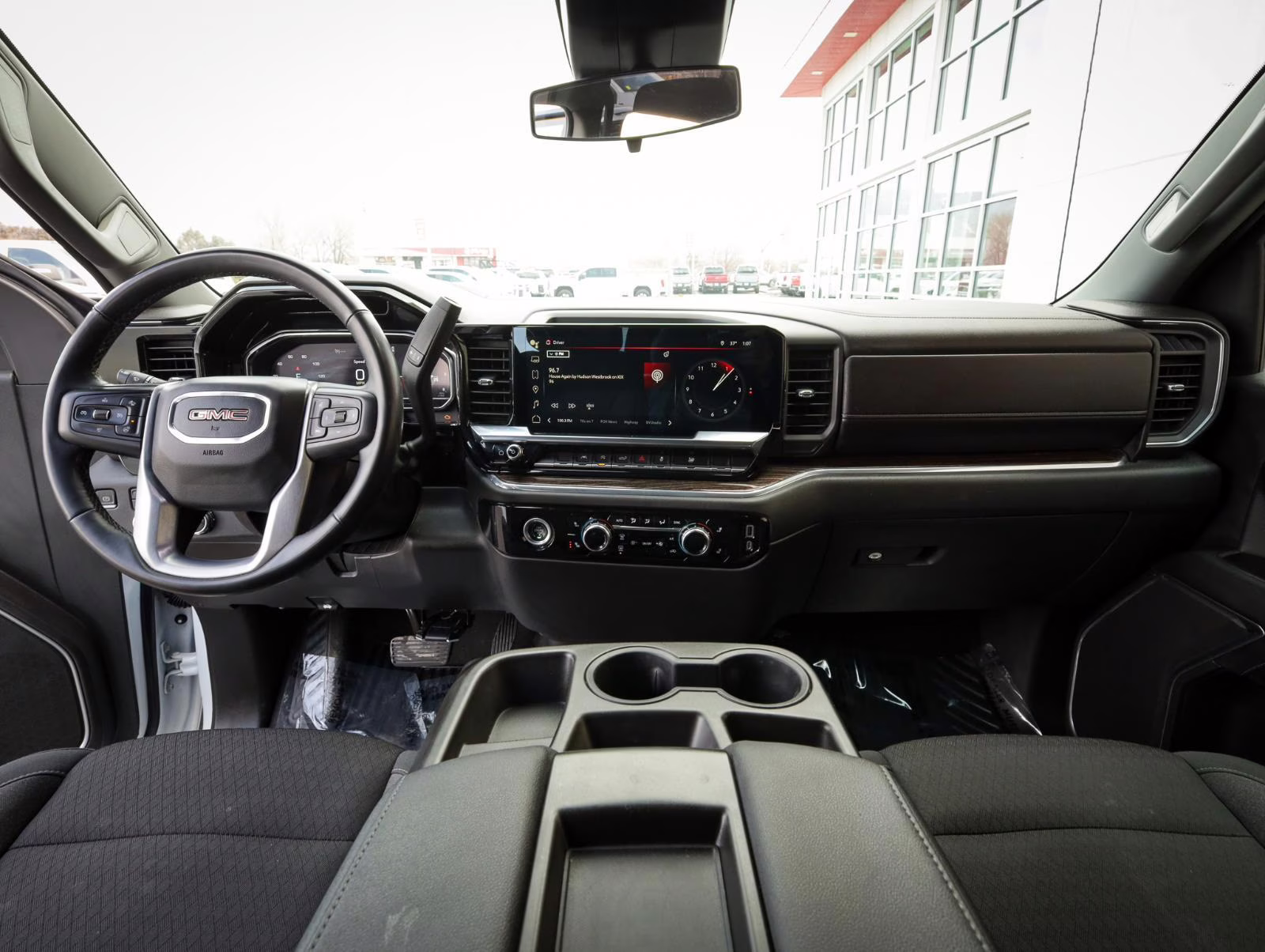 2023 Summit White GMC Sierra 1500 Elevation 4X4 Truck
