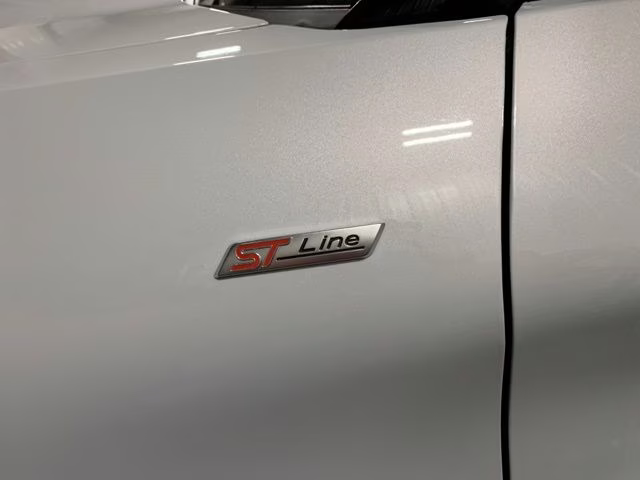 2026 Space White Metallic Ford Explorer ST-Line 4X4 SUV