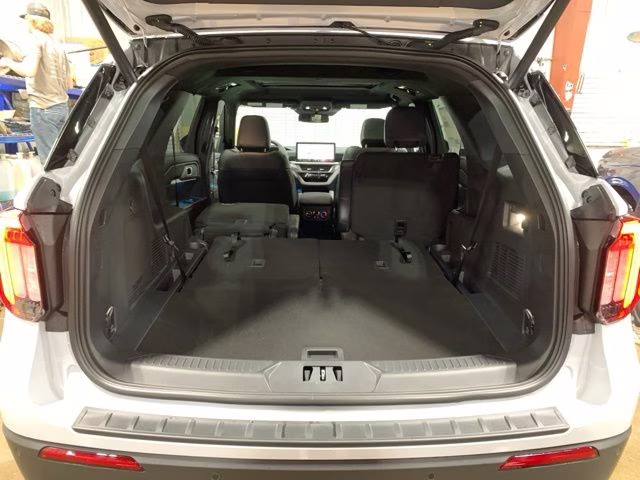 2026 Space White Metallic Ford Explorer ST-Line 4X4 SUV