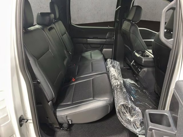 2026 Oxford White Ford F-150 Lariat Black Appearance 4X4 Truck