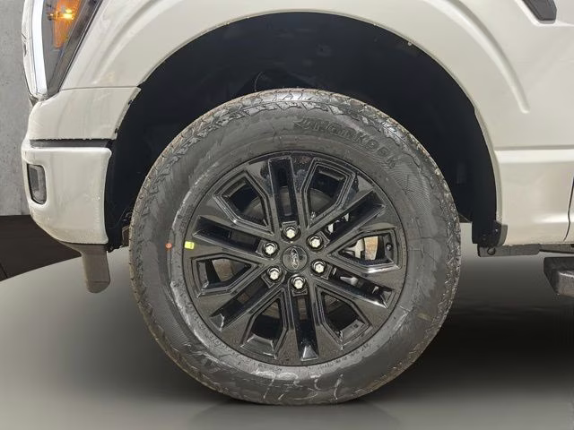 2026 Oxford White Ford F-150 Lariat Black Appearance 4X4 Truck