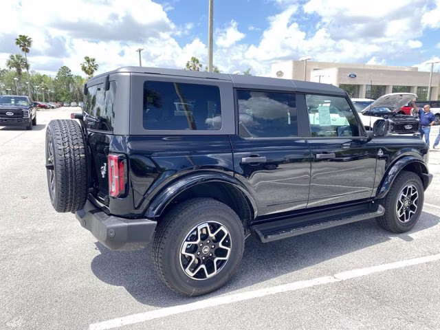 2026 Shadow Black Ford Bronco Outer Banks 4X4 Convertible