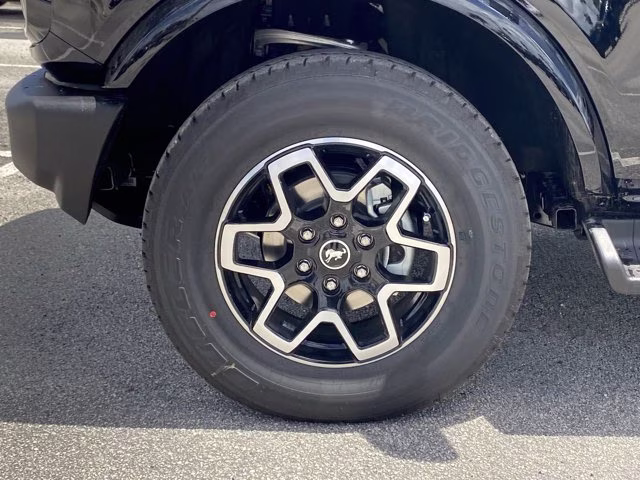 2026 Shadow Black Ford Bronco Outer Banks 4X4 Convertible