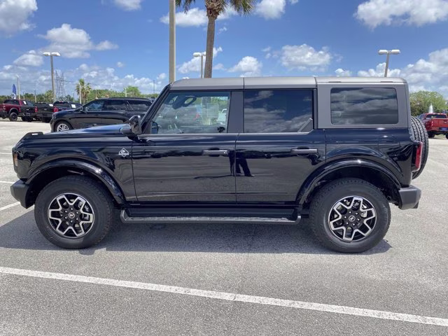 2026 Shadow Black Ford Bronco Outer Banks 4X4 Convertible
