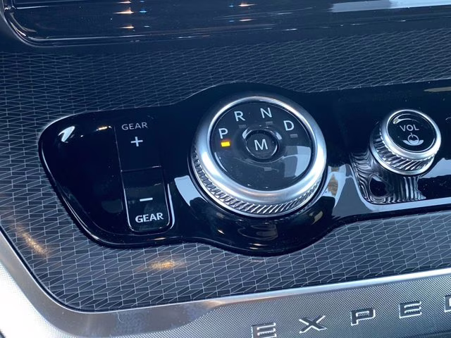 2026 Glacier Gray Metallic Tri-Coat Ford Expedition Max Platinum 4X4 SUV