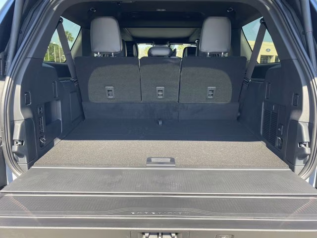 2026 Glacier Gray Metallic Tri-Coat Ford Expedition Max Platinum 4X4 SUV