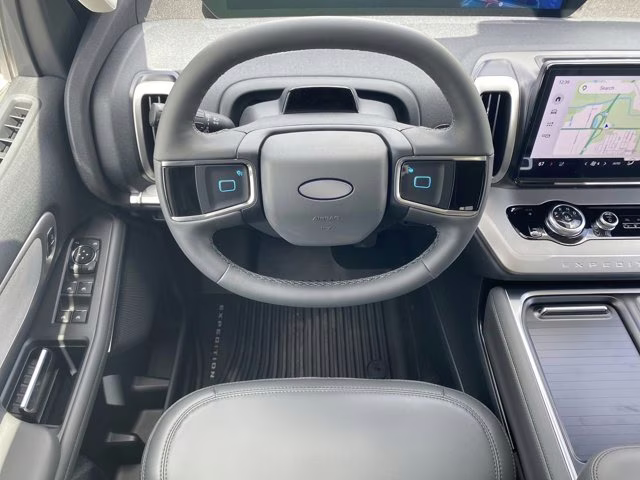 2026 Space Silver Metallic Ford Expedition Active RWD SUV