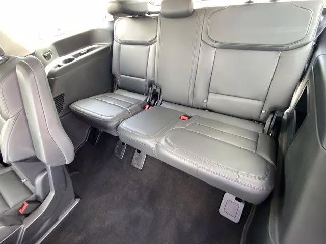 2026 Space Silver Metallic Ford Expedition Active RWD SUV