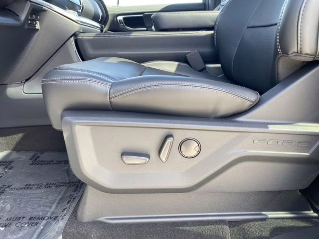 2026 Agate Black Metallic Ford Expedition Platinum 4X4 SUV