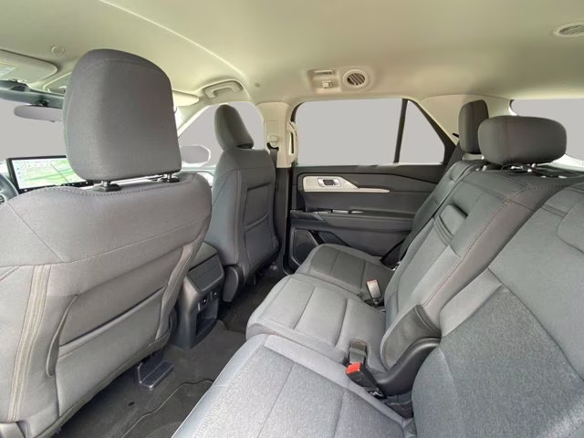 2026 Space White Metallic Ford Explorer Active RWD SUV