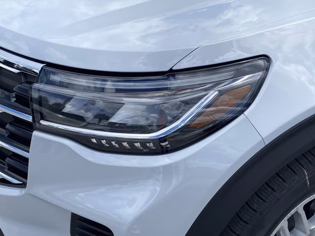 2026 Space White Metallic Ford Explorer Active RWD SUV