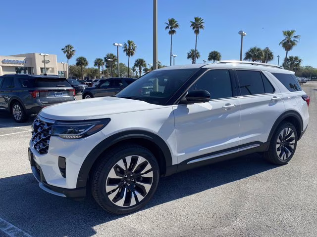 2026 Star White Metallic Tri-Coat Ford Explorer Platinum 4X4 SUV