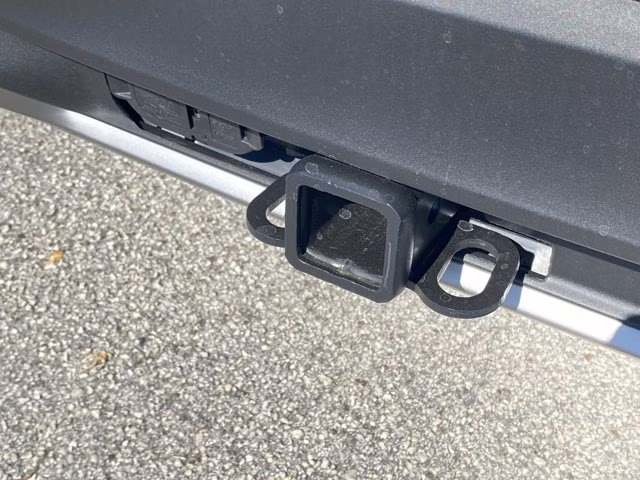 2026 Star White Metallic Tri-Coat Ford Explorer Platinum 4X4 SUV