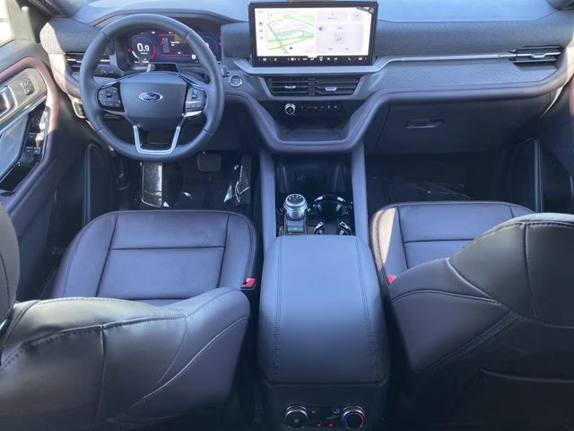 2026 Star White Metallic Tri-Coat Ford Explorer Platinum 4X4 SUV