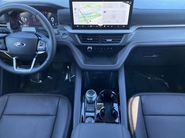 2026 Star White Metallic Tri-Coat Ford Explorer Platinum 4X4 SUV