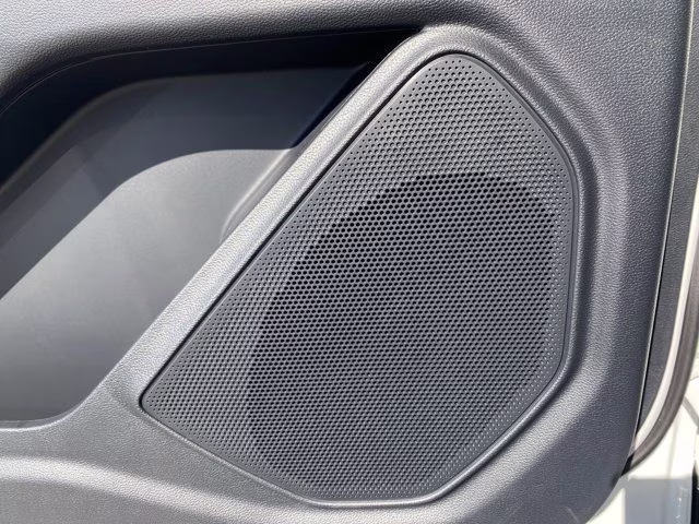 2026 Star White Metallic Tri-Coat Ford Explorer Platinum 4X4 SUV