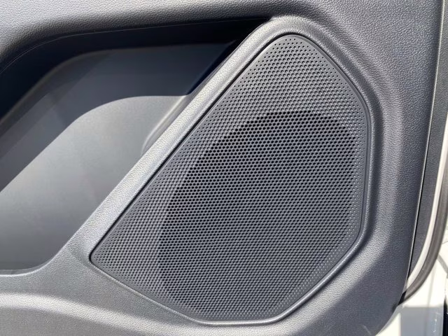 2026 Star White Metallic Tri-Coat Ford Explorer Platinum 4X4 SUV