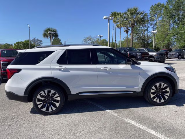 2026 Star White Metallic Tri-Coat Ford Explorer Platinum 4X4 SUV