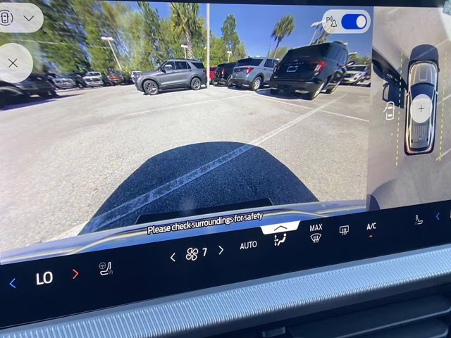 2026 Star White Metallic Tri-Coat Ford Explorer Platinum 4X4 SUV