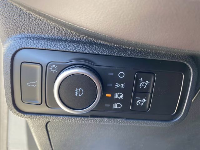 2026 Star White Metallic Tri-Coat Ford Explorer Platinum 4X4 SUV