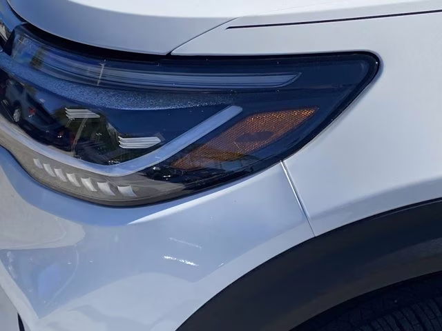 2026 Star White Metallic Tri-Coat Ford Explorer Platinum 4X4 SUV