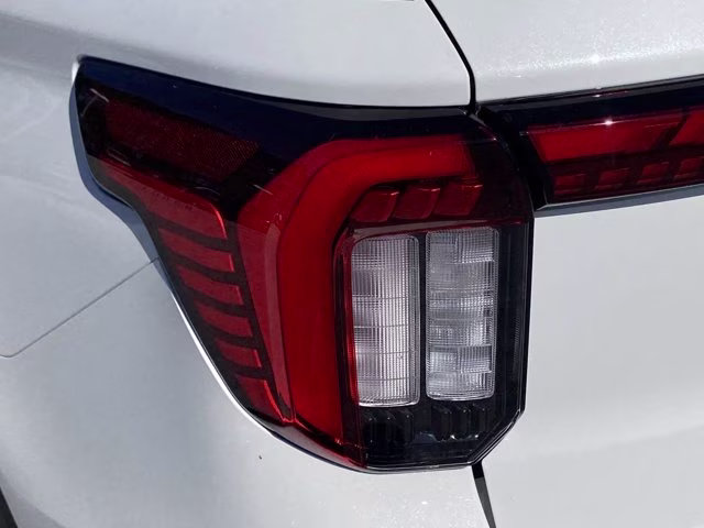 2026 Star White Metallic Tri-Coat Ford Explorer Platinum 4X4 SUV
