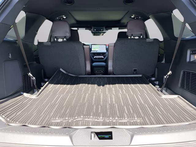 2026 Star White Metallic Tri-Coat Ford Explorer Platinum 4X4 SUV