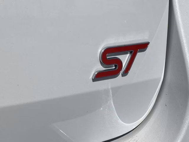 2026 Star White Metallic Tri-Coat Ford Explorer ST RWD SUV