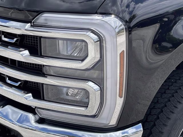 2026 Agate Black Metallic Ford Super Duty F-250 SRW LARIAT 4X4 Truck