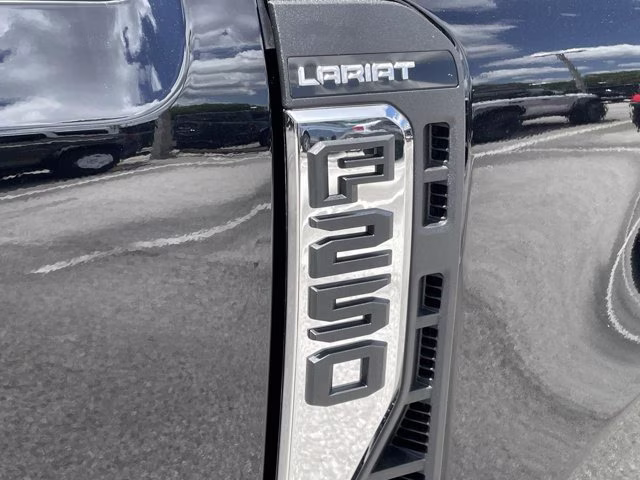2026 Agate Black Metallic Ford Super Duty F-250 SRW LARIAT 4X4 Truck