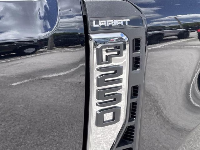 2026 Agate Black Metallic Ford Super Duty F-250 SRW LARIAT 4X4 Truck