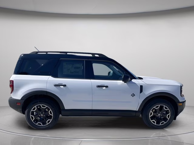 2026 Oxford White Ford Bronco Sport Outer Banks 4X4 SUV