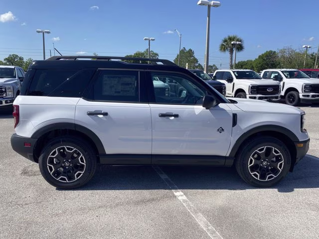 2026 Oxford White Ford Bronco Sport Outer Banks 4X4 SUV