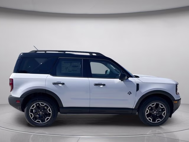 2026 Oxford White Ford Bronco Sport Outer Banks 4X4 SUV