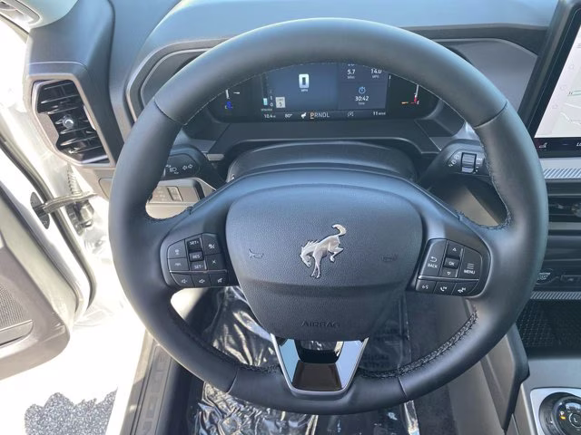 2026 Oxford White Ford Bronco Sport Outer Banks 4X4 SUV