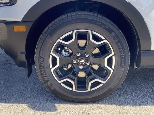 2026 Oxford White Ford Bronco Sport Outer Banks 4X4 SUV