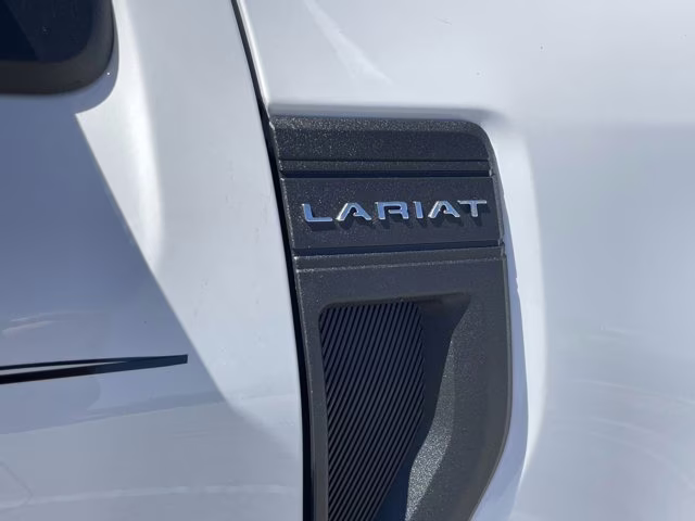 2026 Oxford White Ford Maverick LARIAT AWD Truck