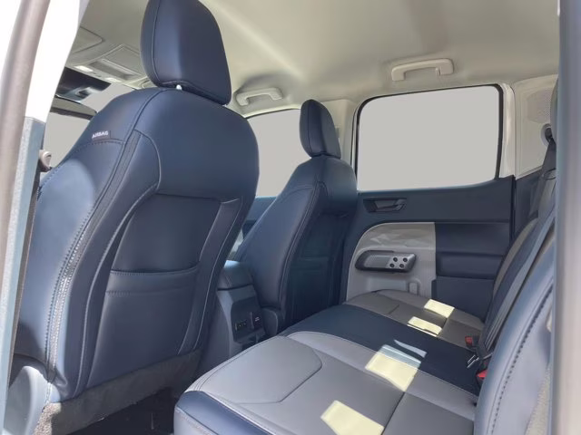 2026 Oxford White Ford Maverick LARIAT AWD Truck