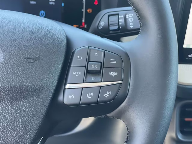 2026 Oxford White Ford Maverick LARIAT AWD Truck