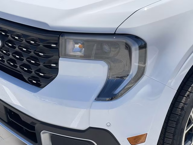 2026 Oxford White Ford Maverick LARIAT AWD Truck