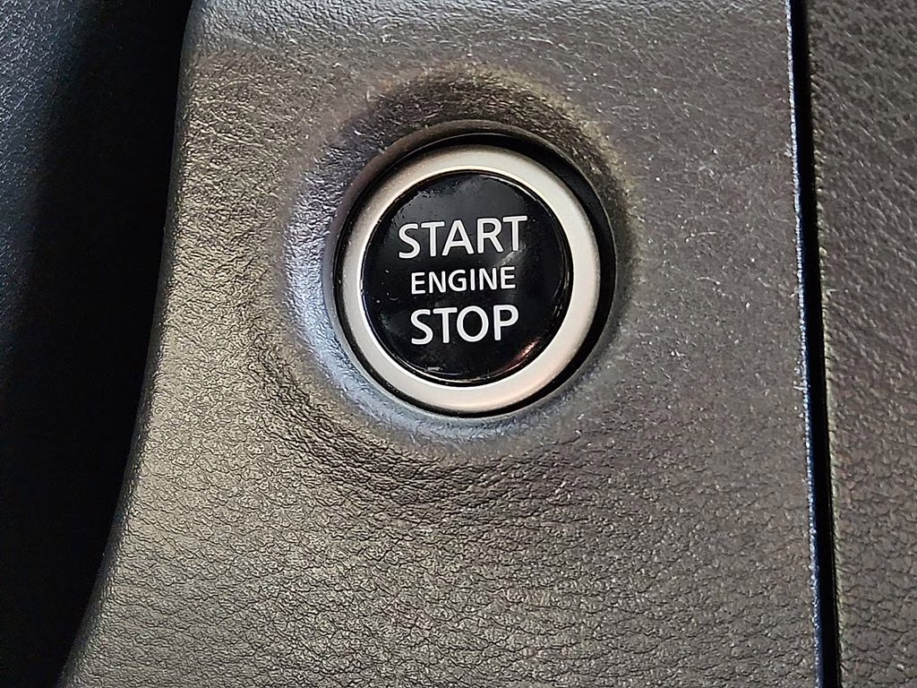 2023 Gun Metallic Nissan Frontier SV 4X4 Truck