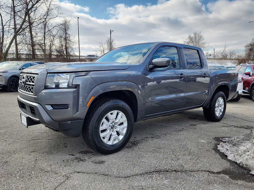2023 Gun Metallic Nissan Frontier SV 4X4 Truck