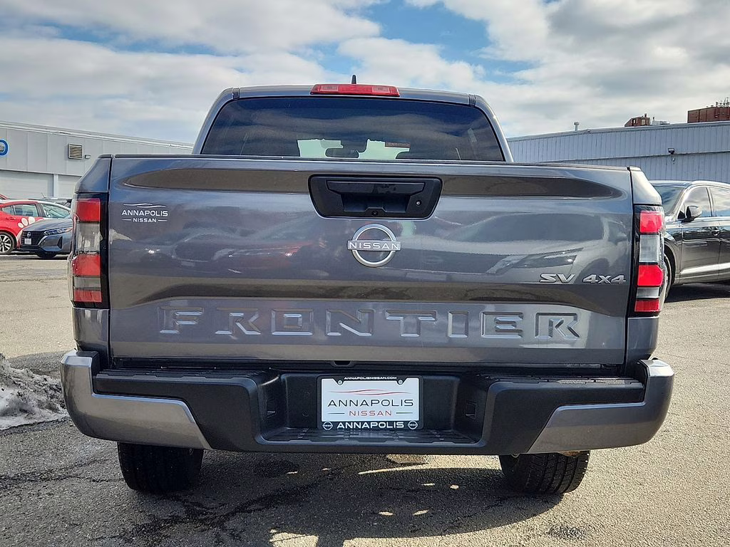 2023 Gun Metallic Nissan Frontier SV 4X4 Truck