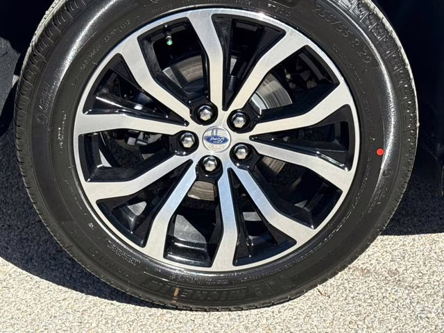 2026 White Ford Explorer ST-Line RWD SUV